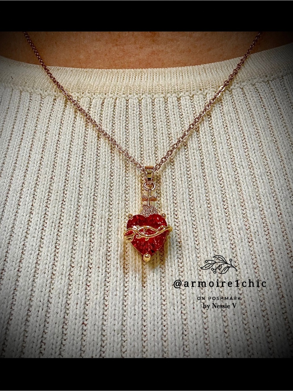 SACRED HEART | Golden Chain Necklace with red heart stone pendant